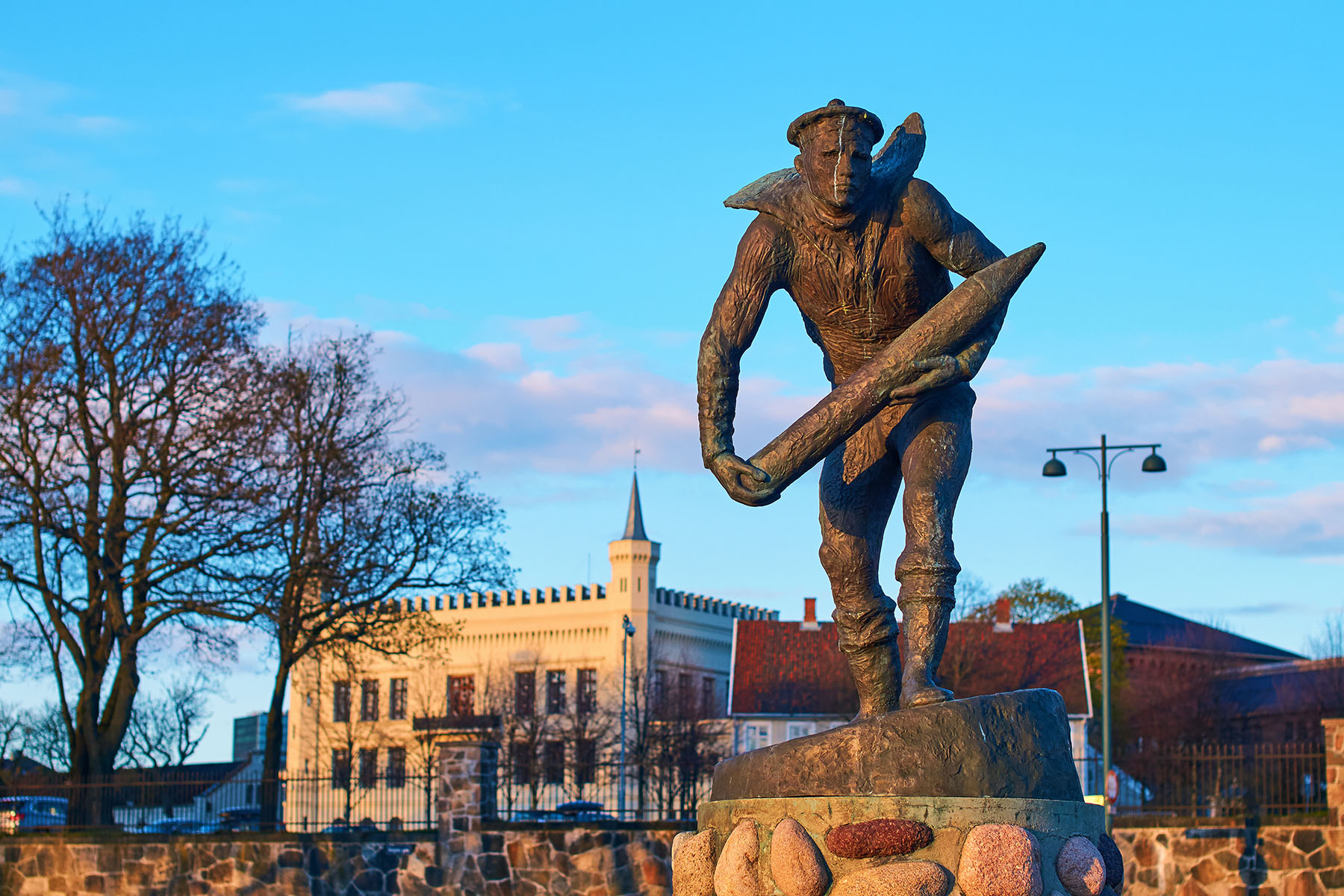 Monument commemorating the heroic work done by people in the Norwegian merchant navy in the World War II - Photo courtesy of Oleksandr Berezko/Shutterstock.com